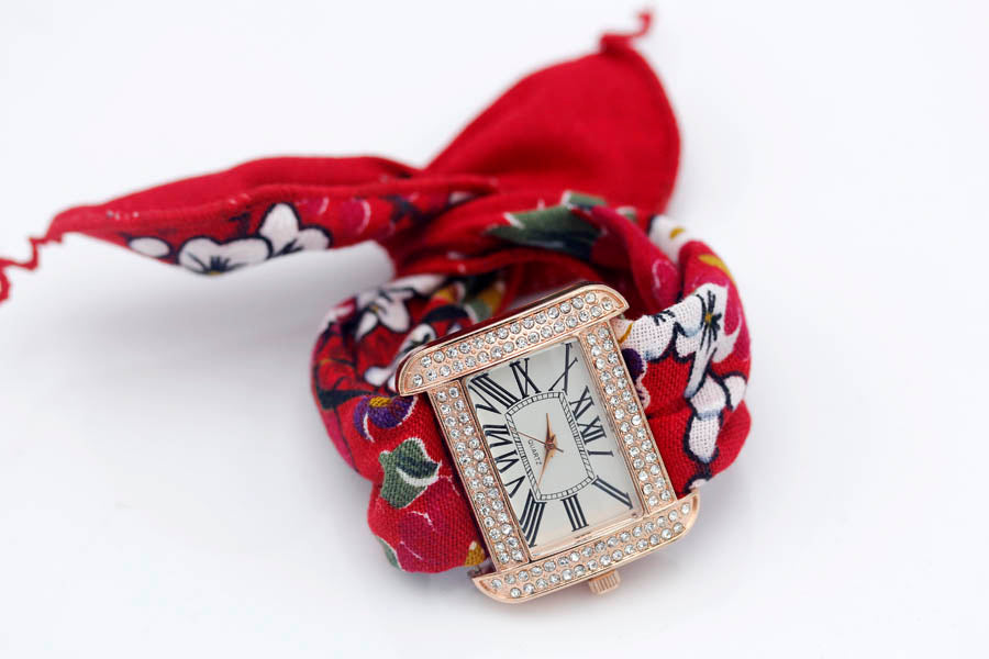 Montre foulard chic à fleurs